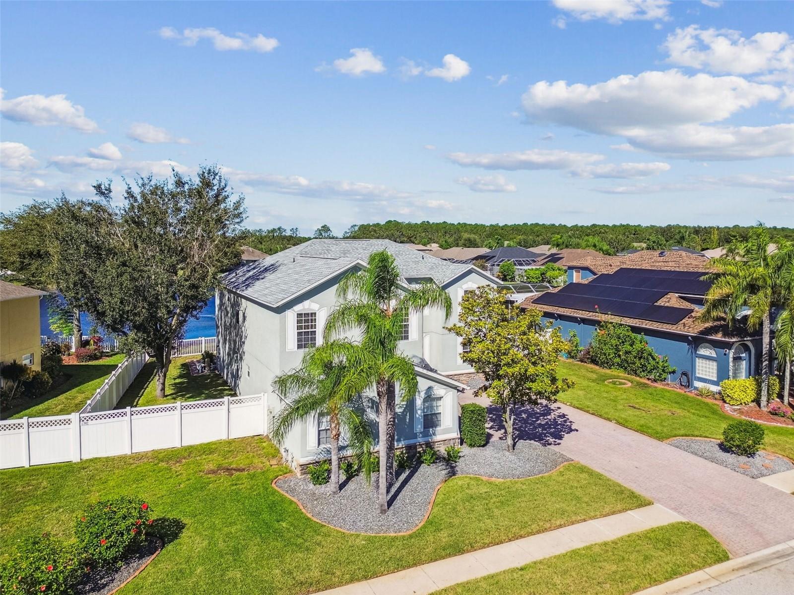 LAKE TALIA PH 02 - Residential