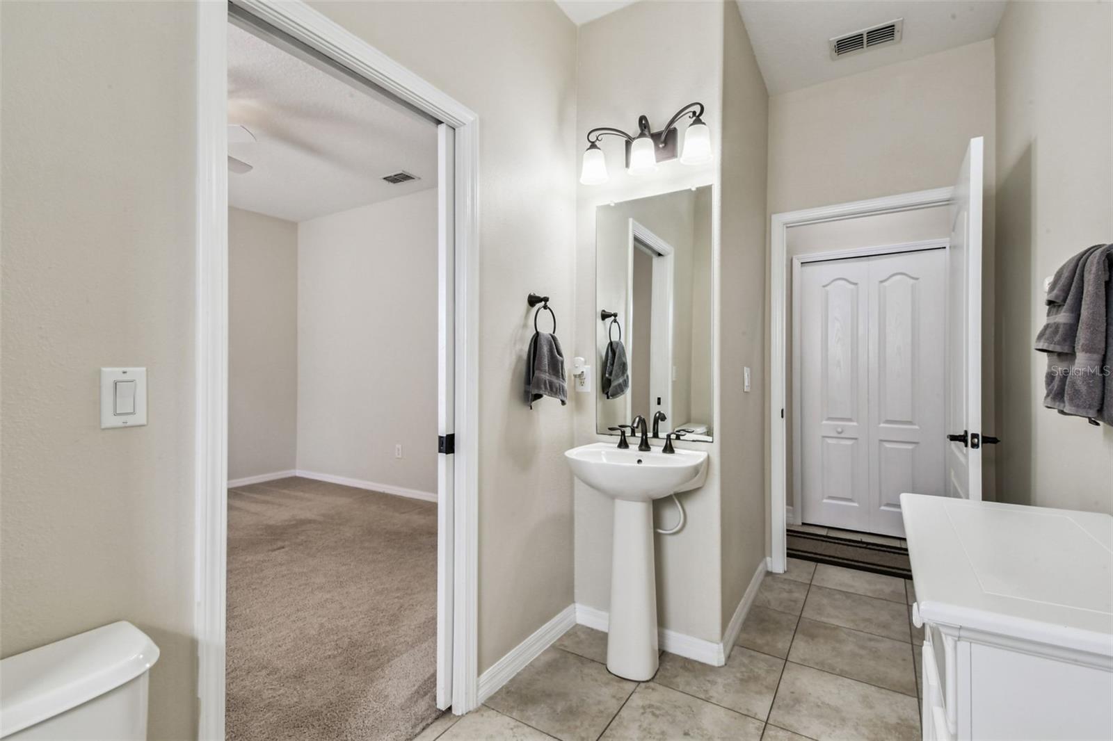 LAKE TALIA PH 02 - Residential