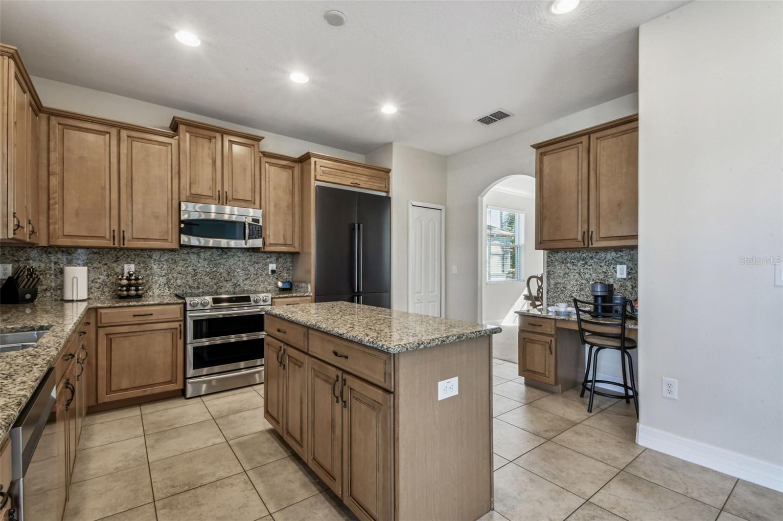 LAKE TALIA PH 02 - Residential