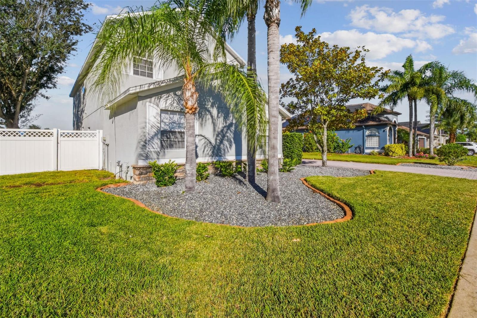 LAKE TALIA PH 02 - Residential