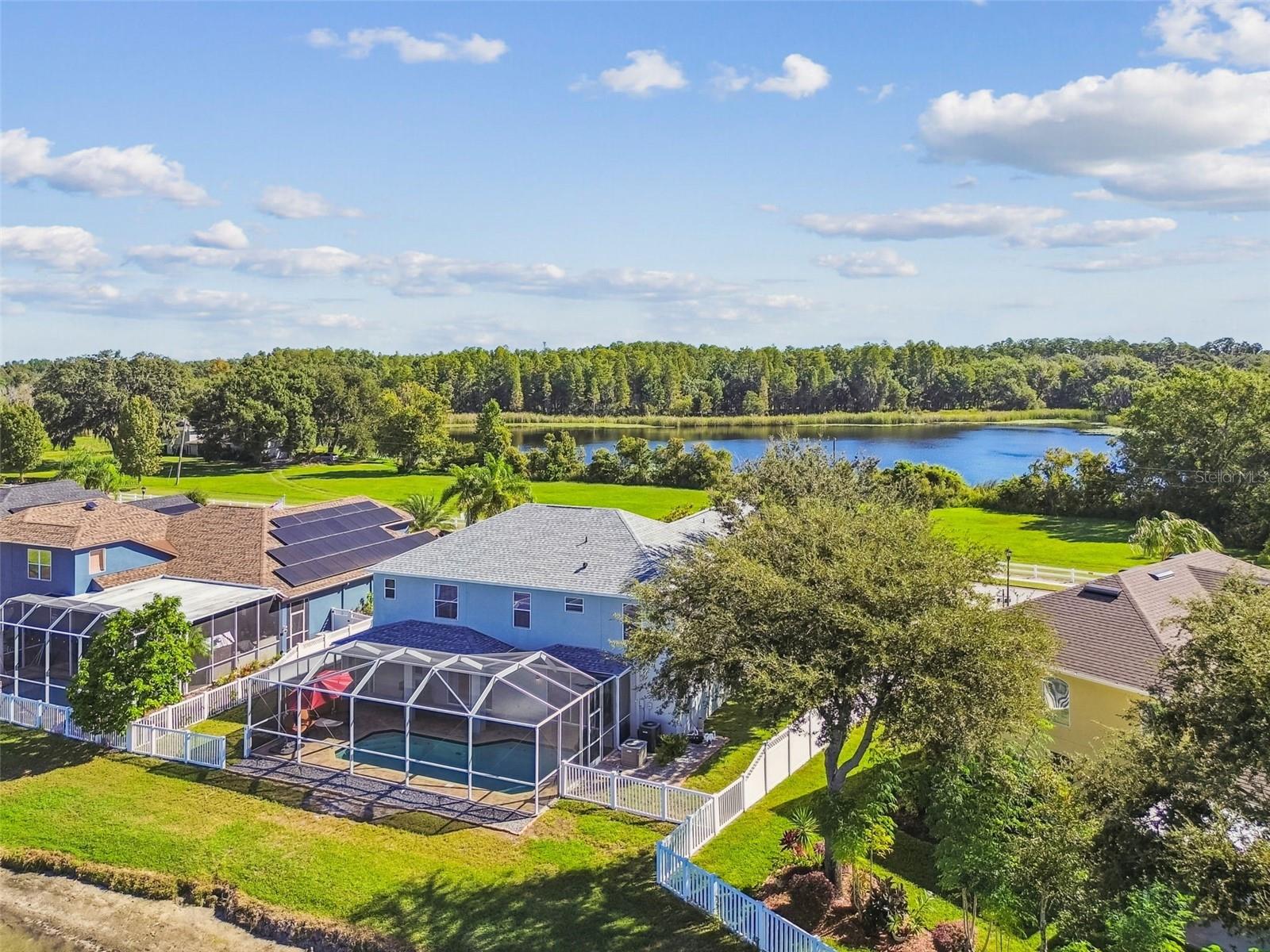 LAKE TALIA PH 02 - Residential