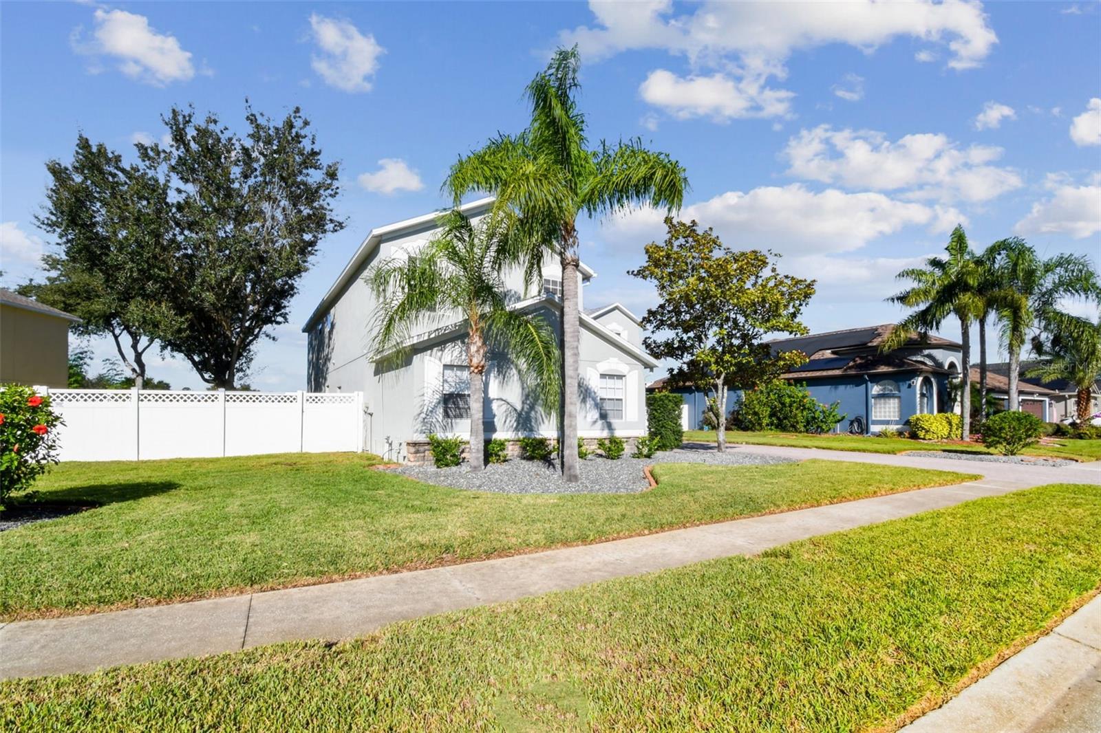 LAKE TALIA PH 02 - Residential