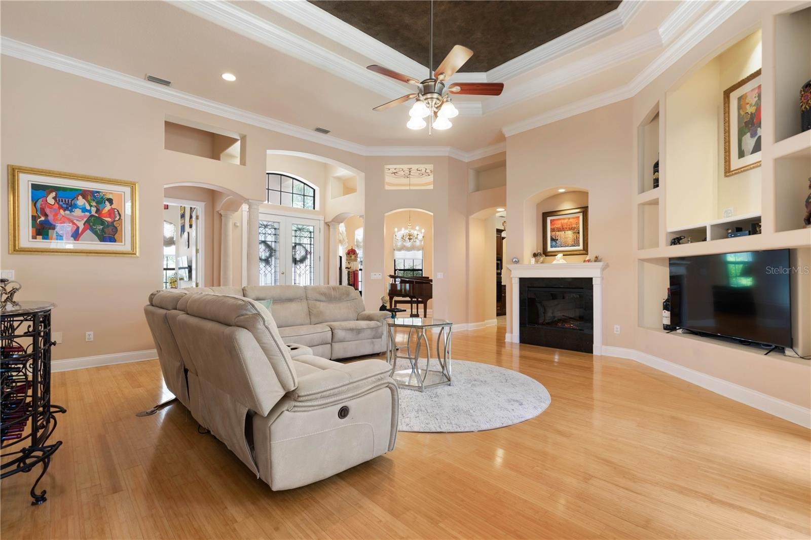 8 N WATERVIEW DRIVE