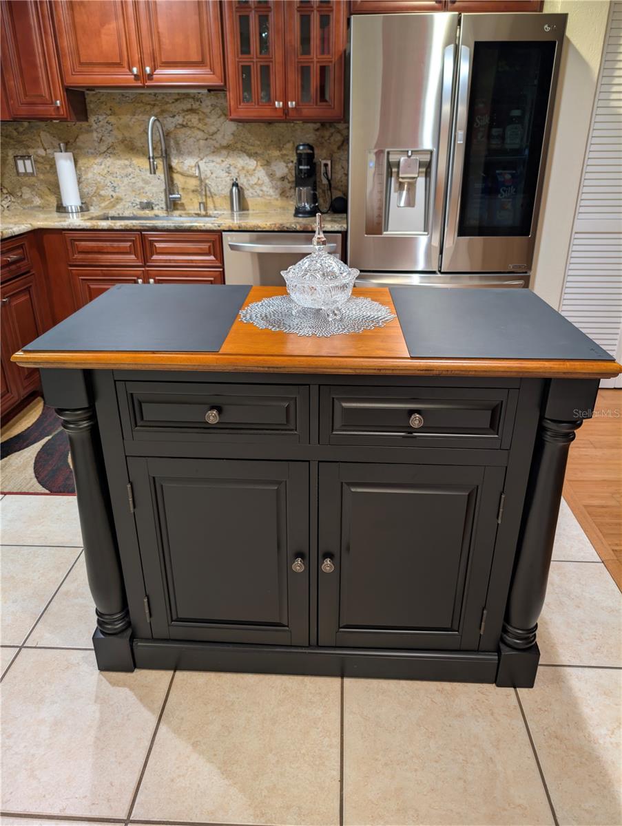 ON TOP OF THE WORLD - Residential