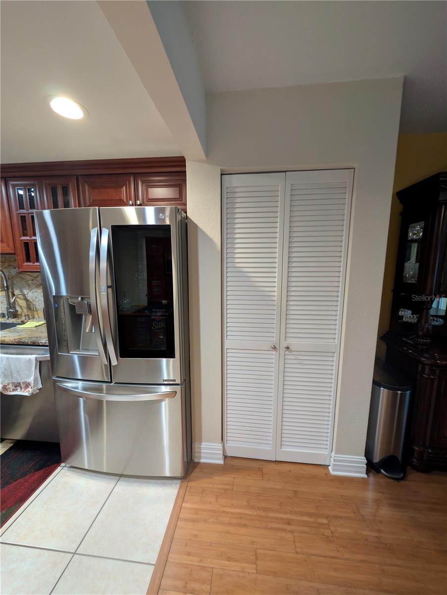 ON TOP OF THE WORLD - Residential