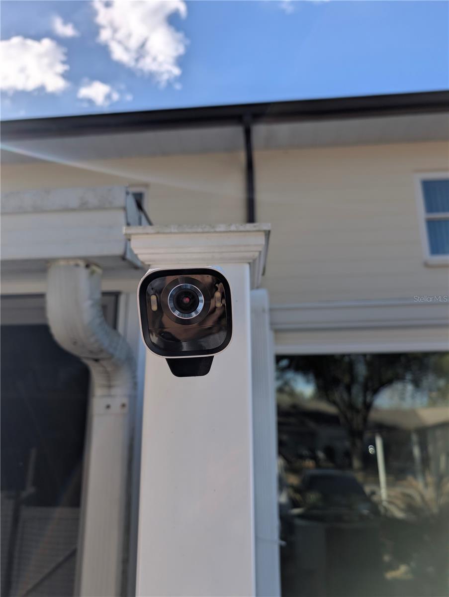 ON TOP OF THE WORLD - Residential