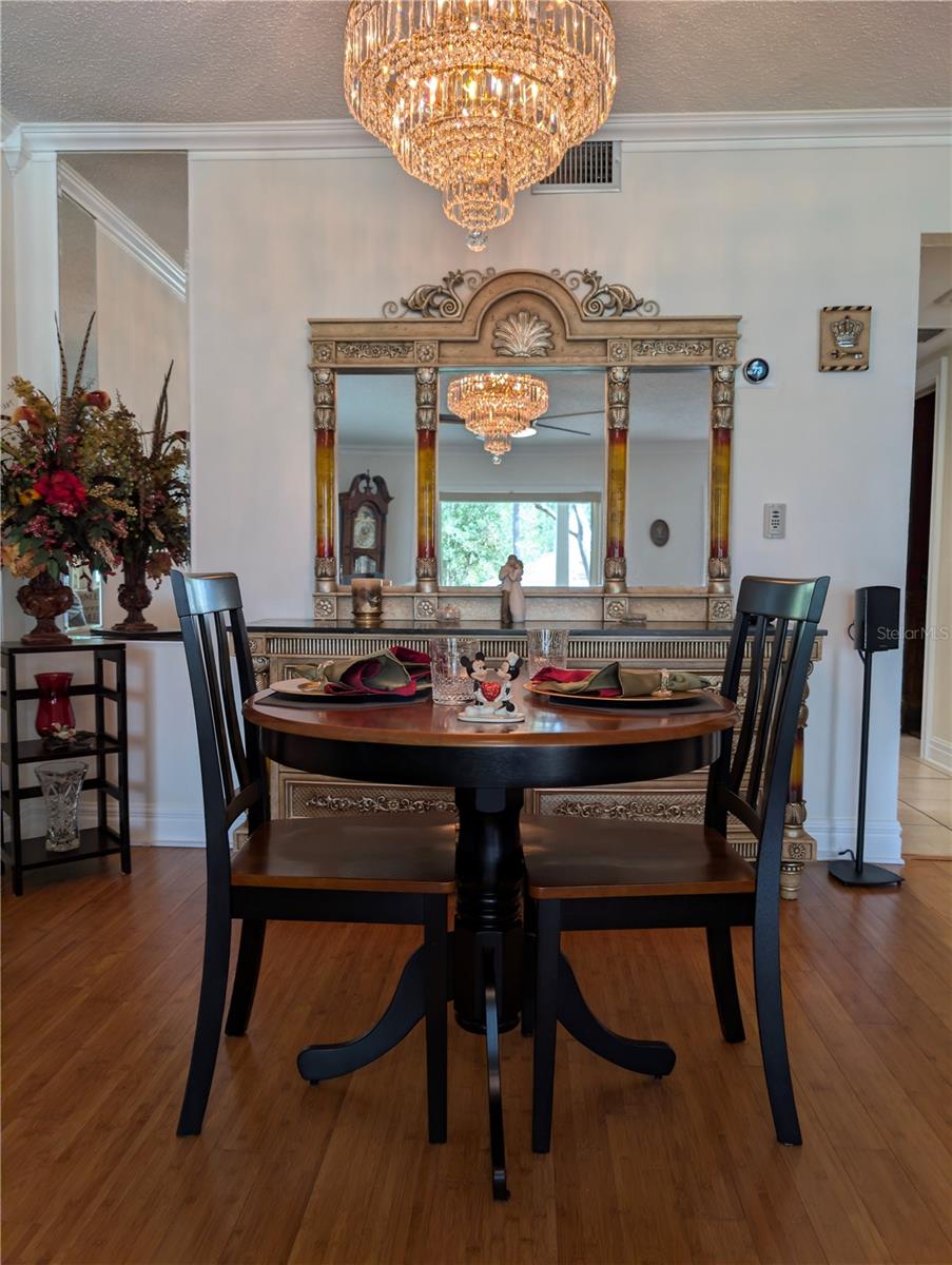 ON TOP OF THE WORLD - Residential