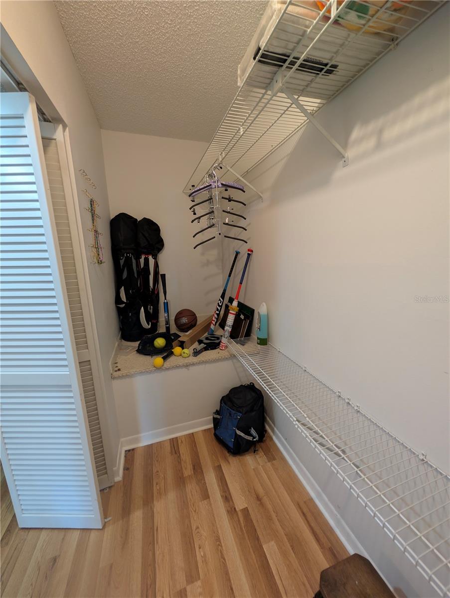 ON TOP OF THE WORLD - Residential