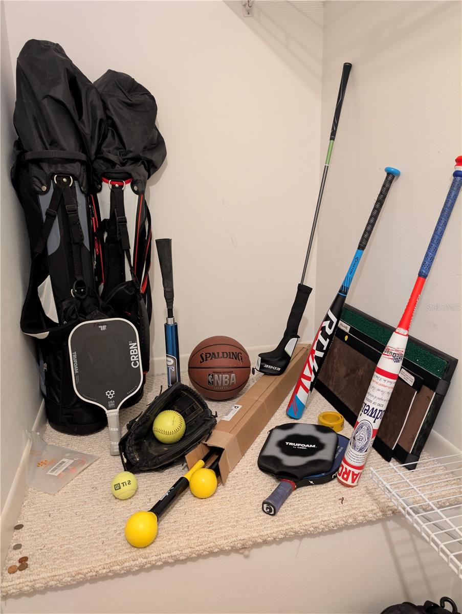 ON TOP OF THE WORLD - Residential