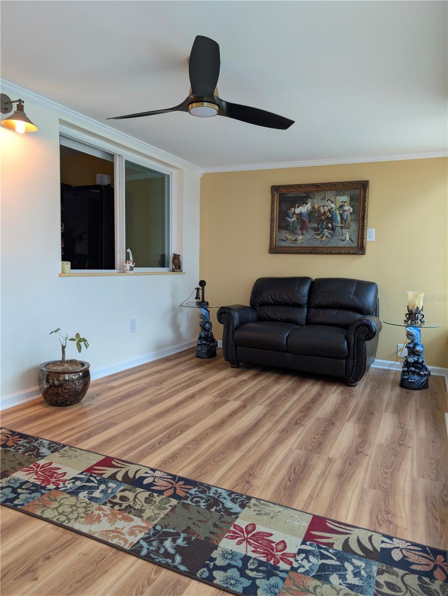 ON TOP OF THE WORLD - Residential