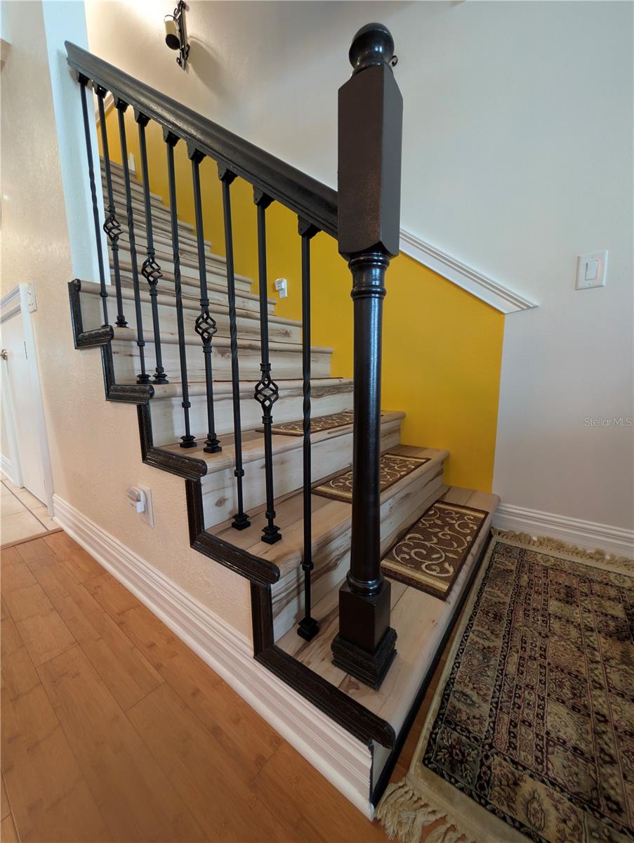 ON TOP OF THE WORLD - Residential