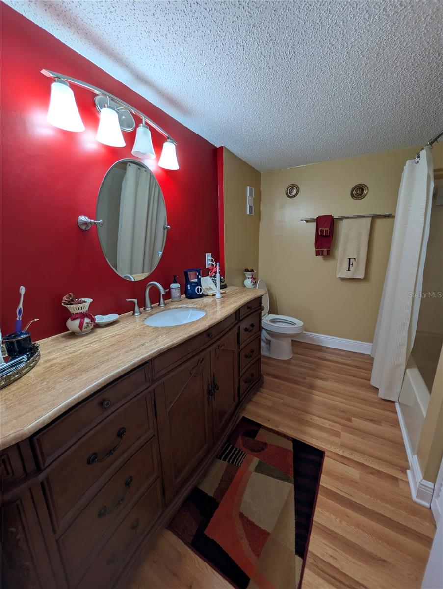 ON TOP OF THE WORLD - Residential