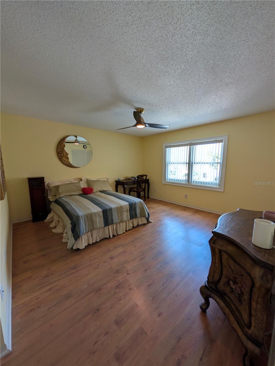 ON TOP OF THE WORLD - Residential