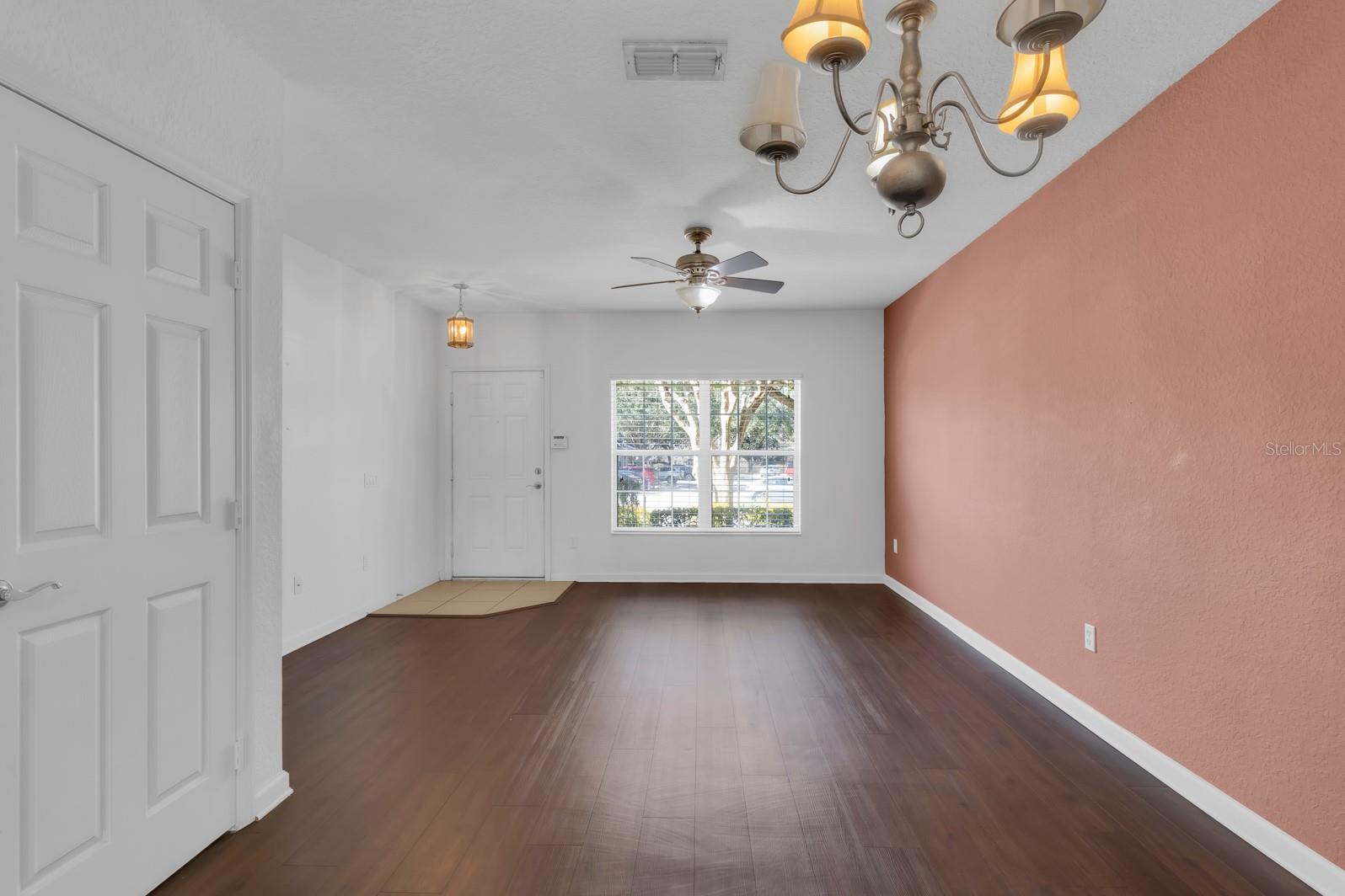 1271 PEPPERDINE LANE