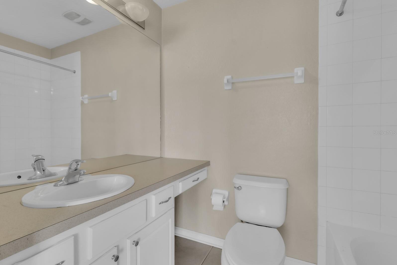 REGENCY OAKS UNIT ONE - Residential
