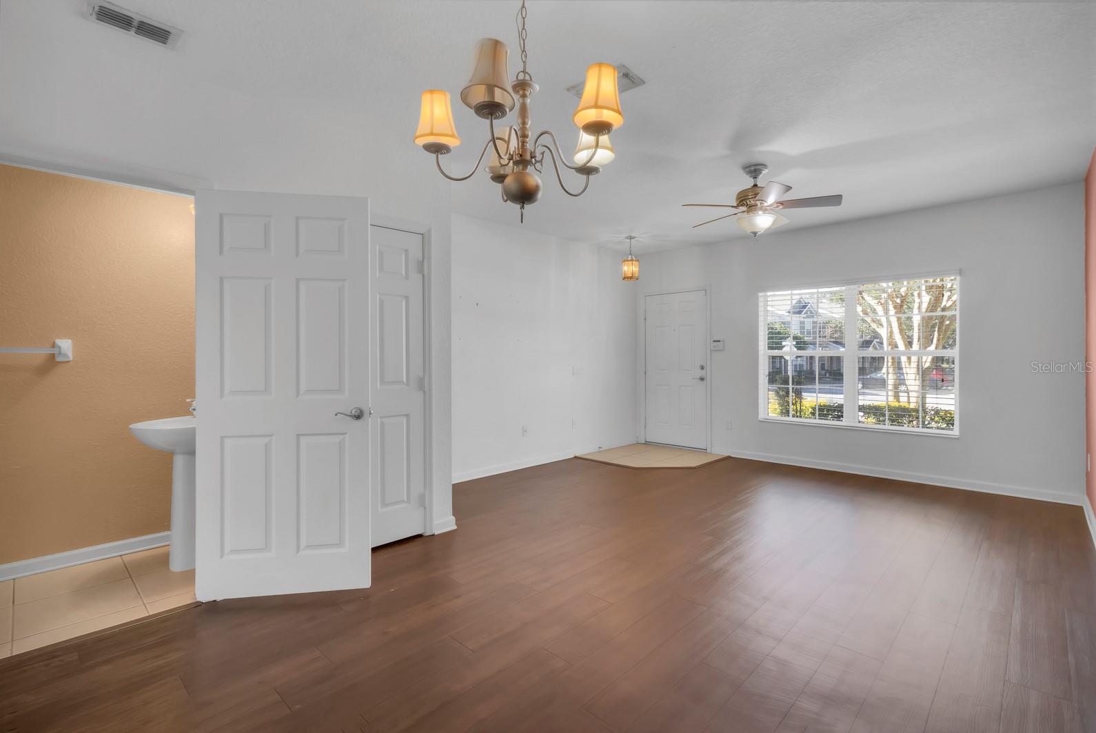 REGENCY OAKS UNIT ONE - Residential