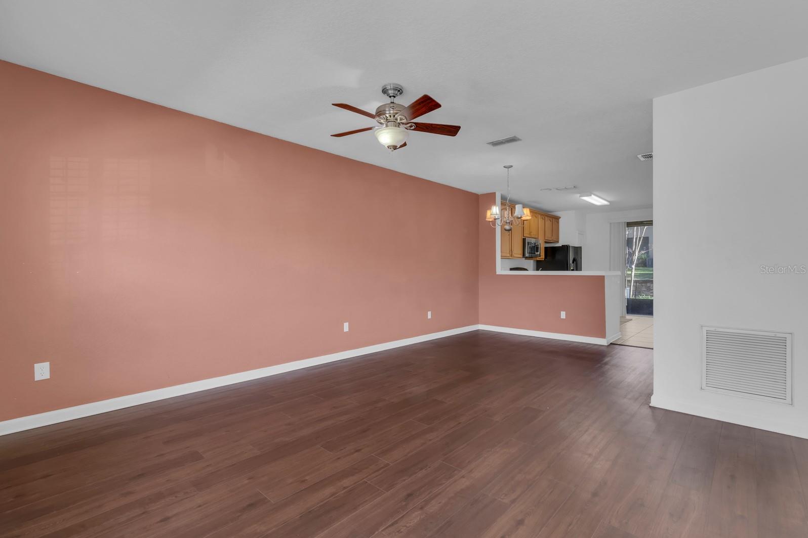 1271 PEPPERDINE LANE