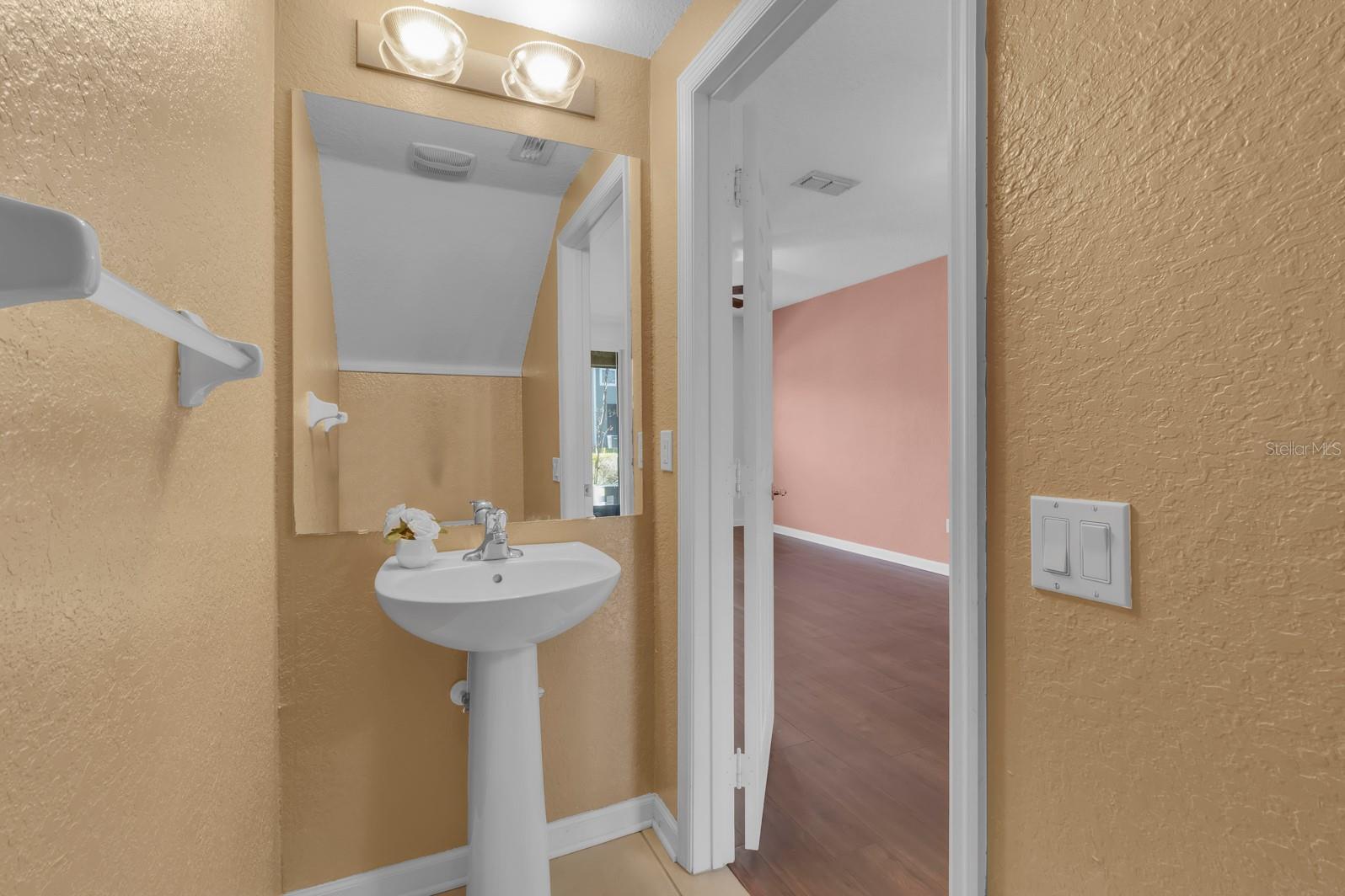 REGENCY OAKS UNIT ONE - Residential