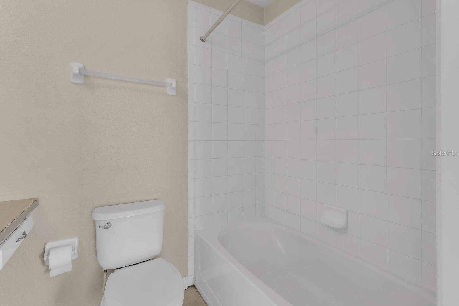 REGENCY OAKS UNIT ONE - Residential