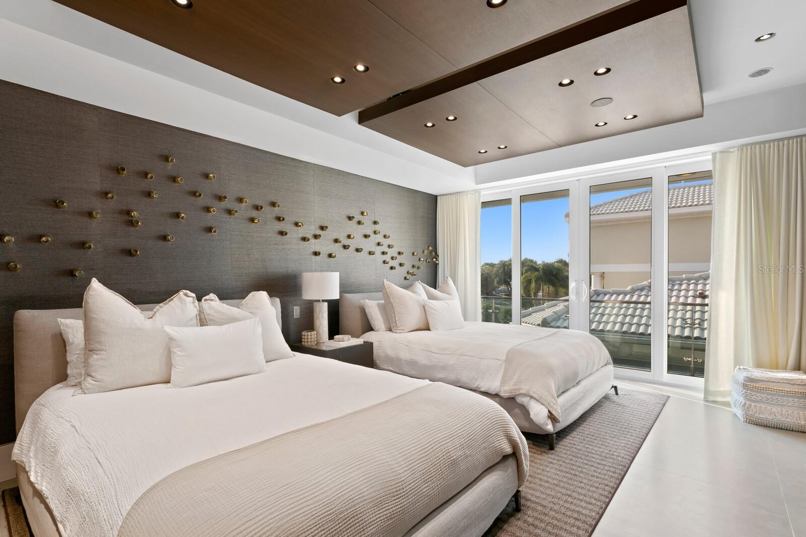 ISLAND ESTATES OF CLEARWATER - Residential