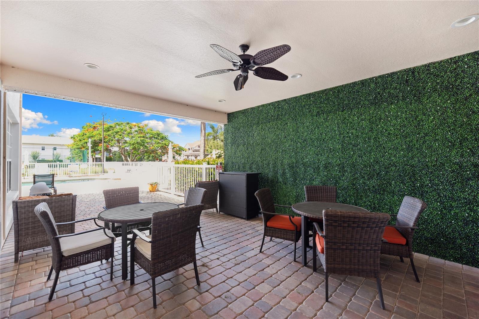 PLAZA DE FLORES - Residential