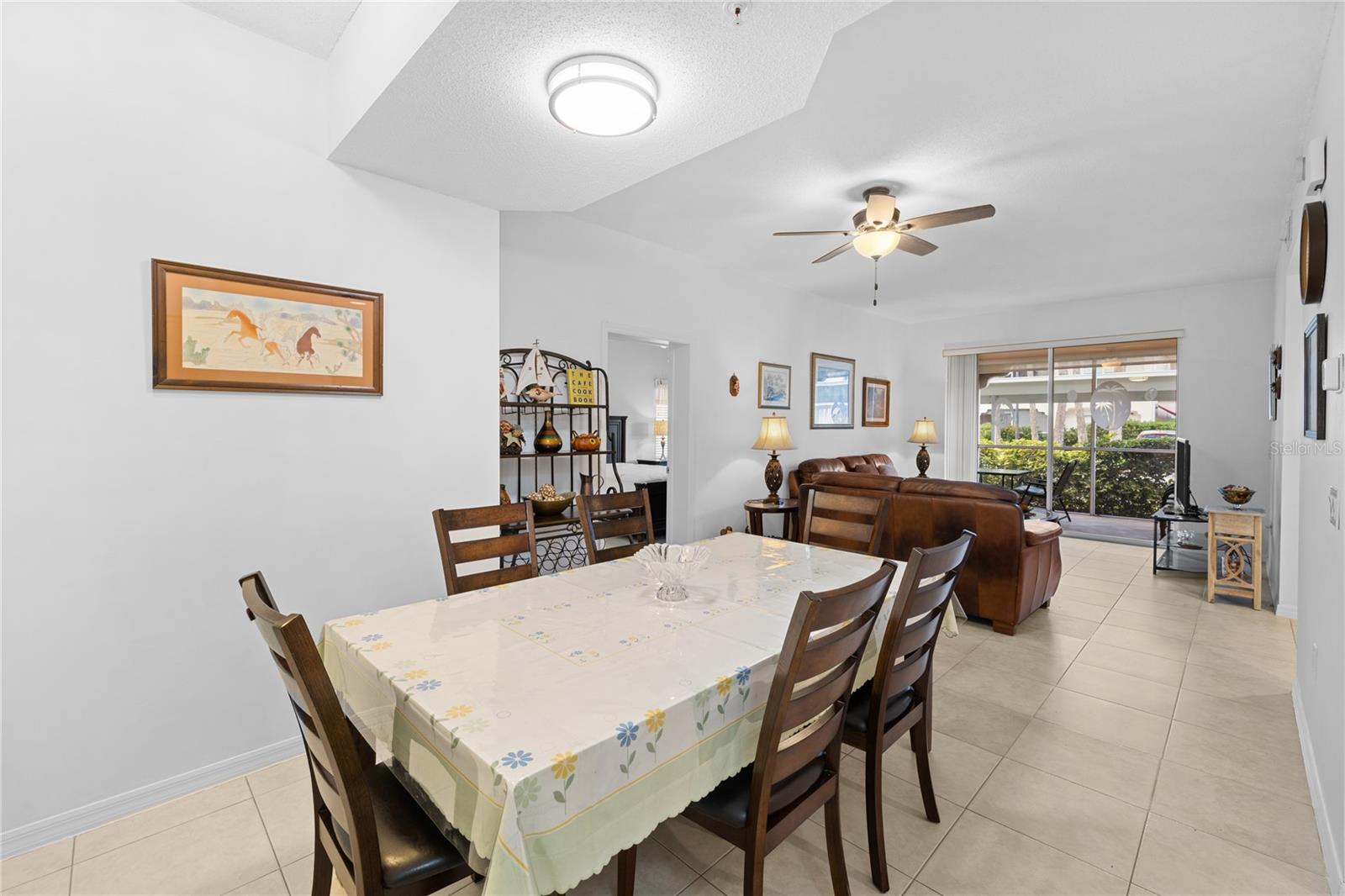 PLAZA DE FLORES - Residential