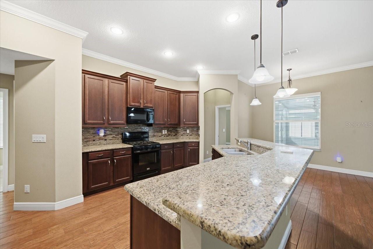 WALDEN POINTE - Residential