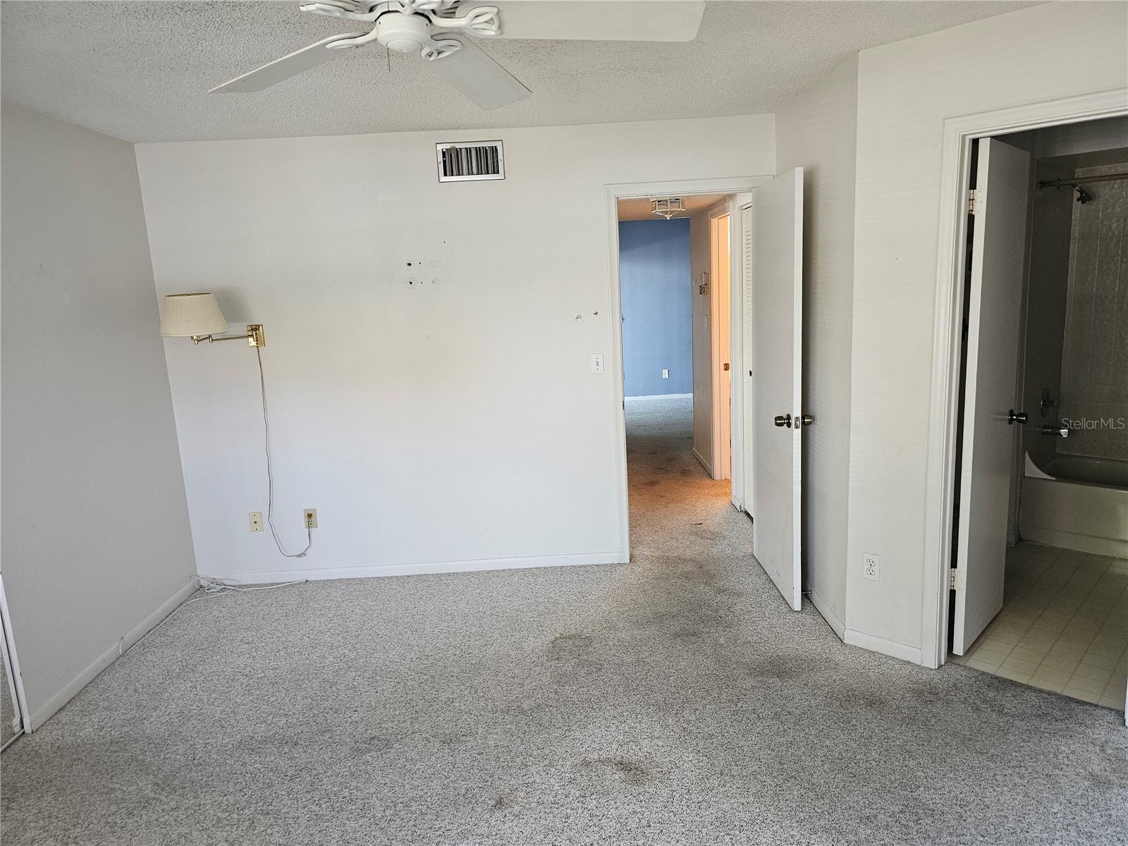 SOUTHPOINTE CONDO UNIT 4 - Residential