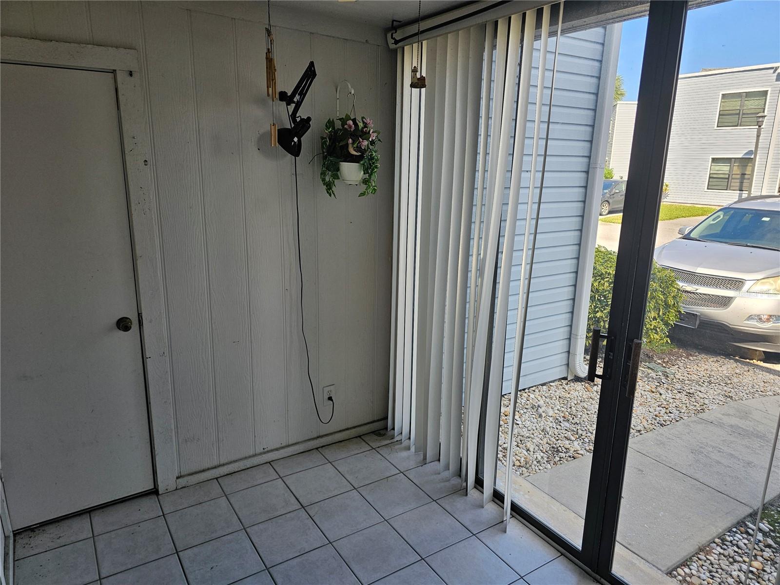 SOUTHPOINTE CONDO UNIT 4 - Residential
