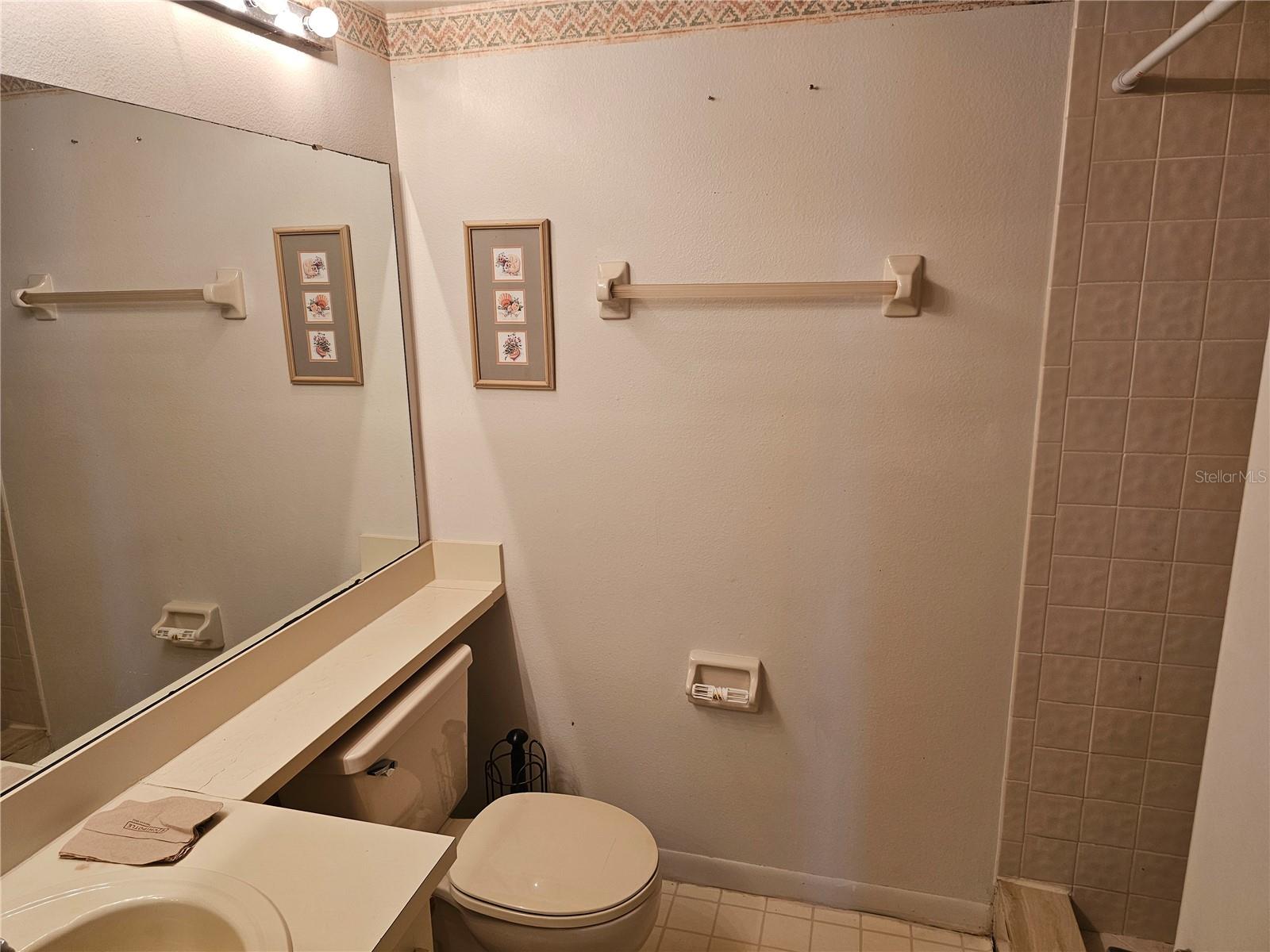 SOUTHPOINTE CONDO UNIT 4 - Residential