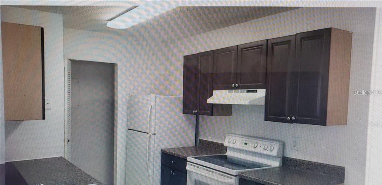 2002 CASCADES BOULEVARD 108