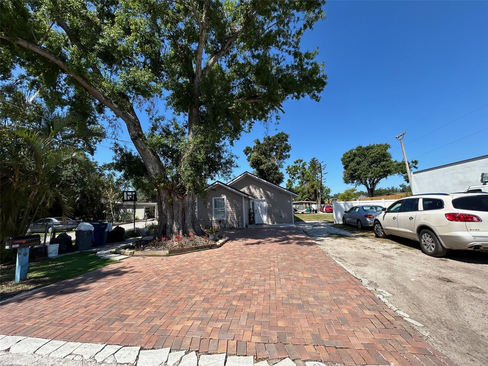 Beautiful home with a lot of potential, located in Manatee County. Come and see this well maintained 4/3, and all the fruit trees around, you will fall in love of this home built in a quarter acre. Enjoy the freedom of No HOA - great for living or investment. Roof 2022, AC 2022. Perfect with plenty space for park in the front - perfect to multiple vehicles or a boat. Conveniently located near shopping, etc. Home is fully fenced.
