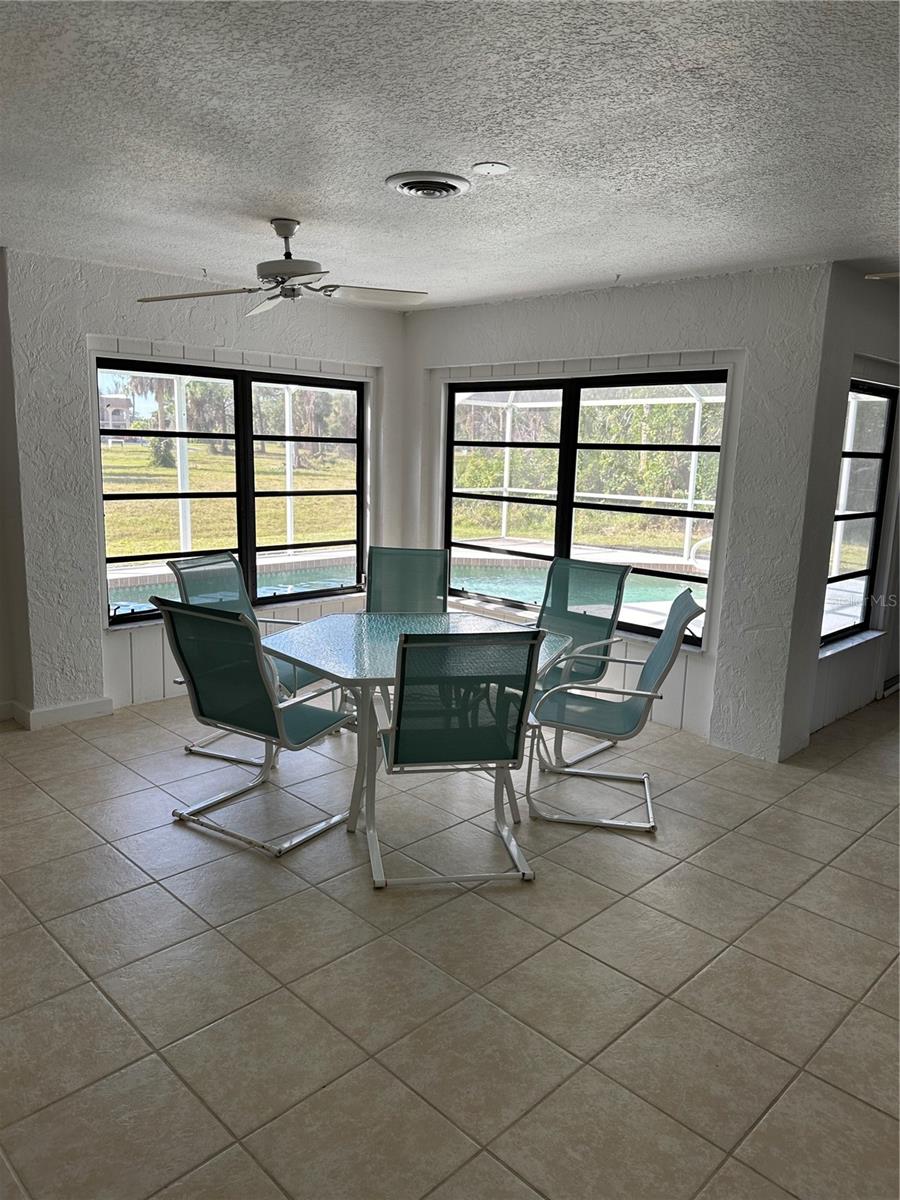 ROTONDA WEST PEBBLE BEACH - Residential