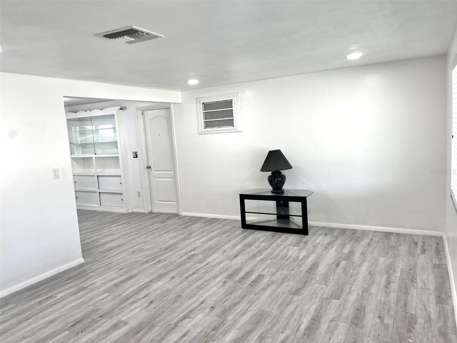 ORANGEWOOD VILLAGE - Residential Lease