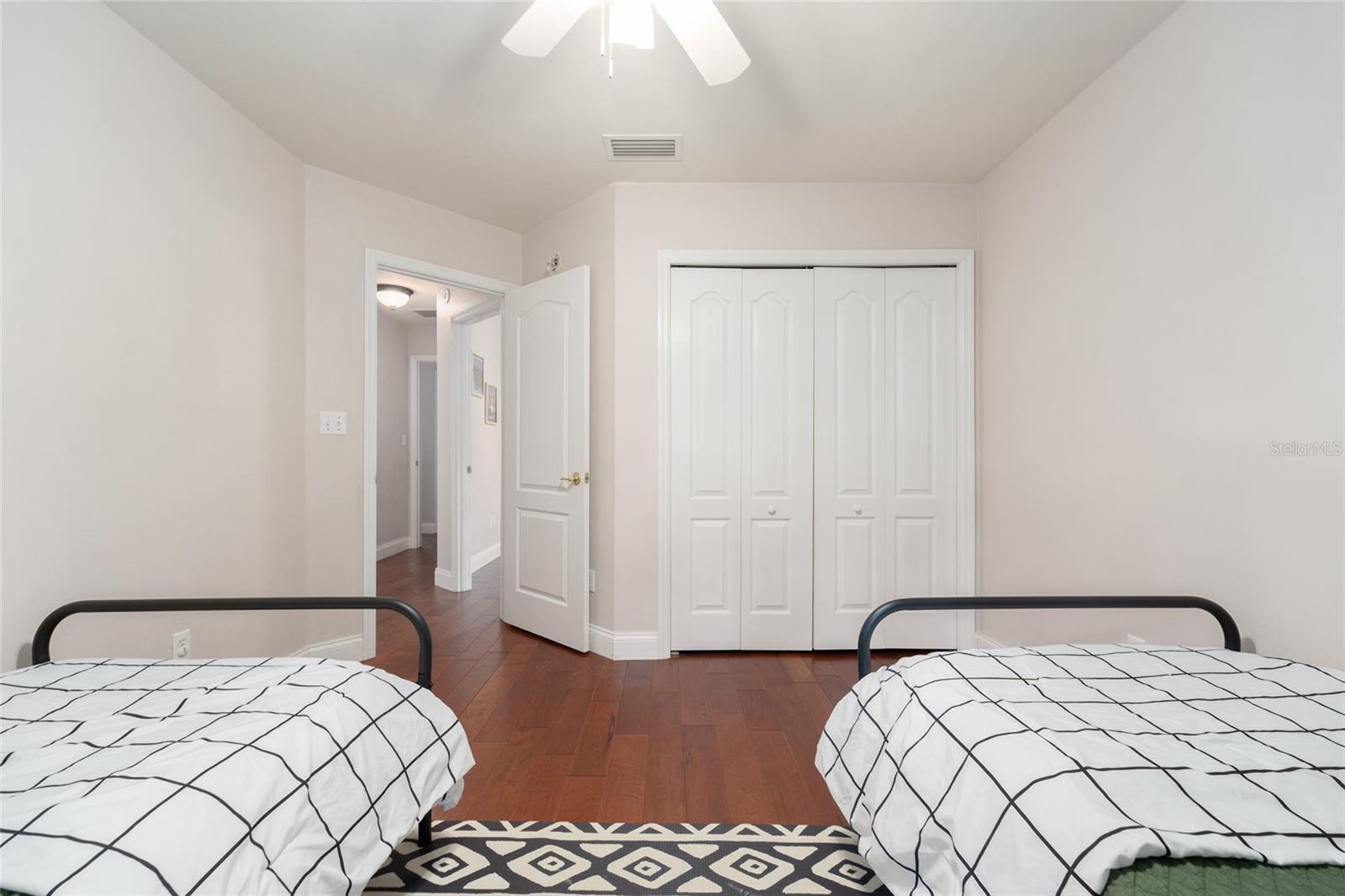 STERLING PLACE - Residential