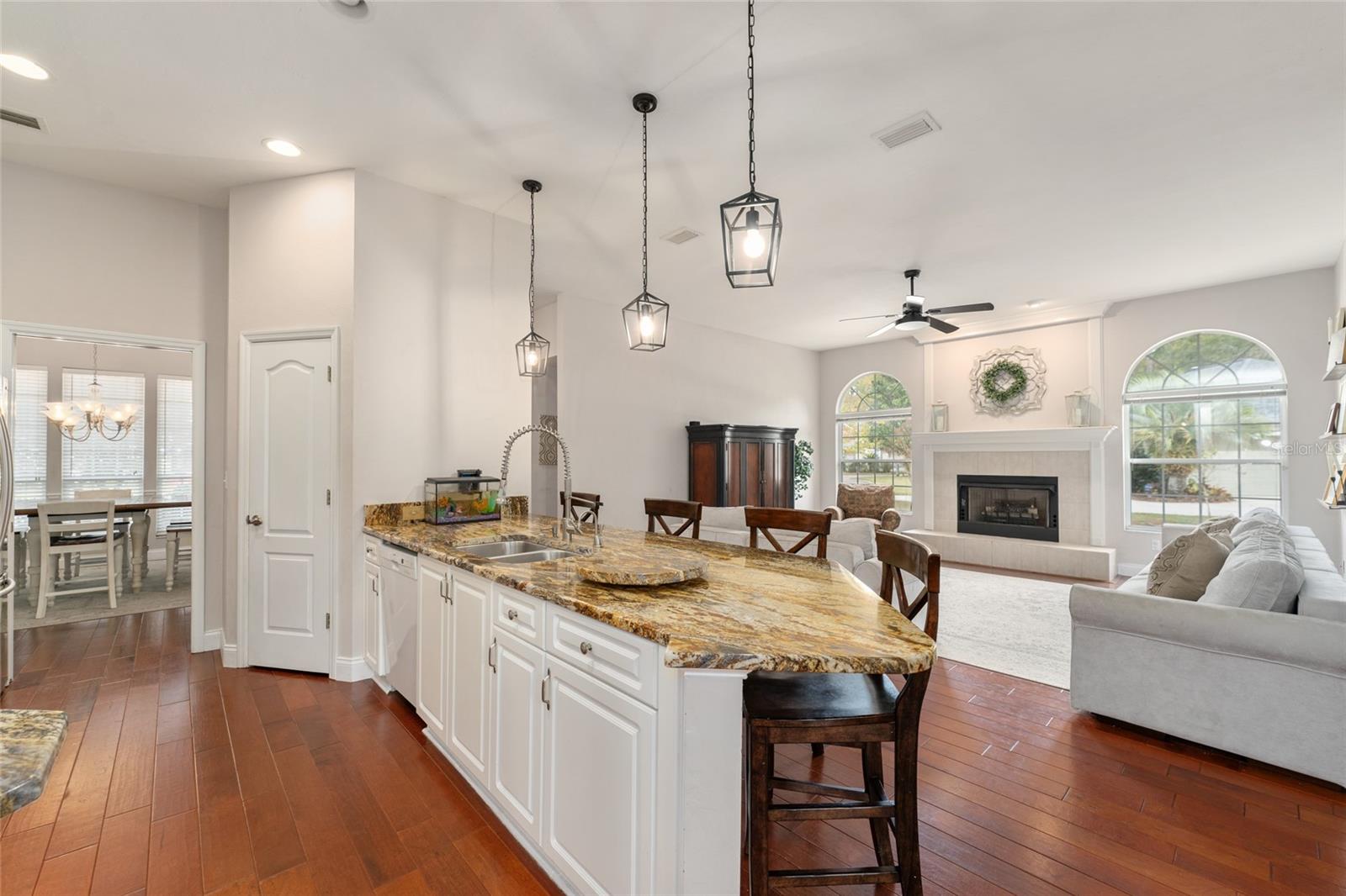 STERLING PLACE - Residential