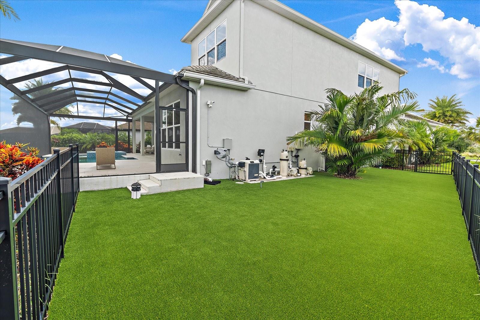 LAKEHOUSE COVE/WATERSIDE PH 1 - Residential