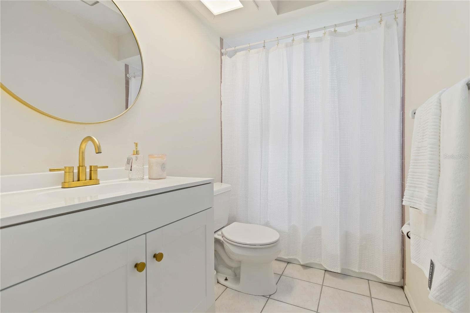 WOODLAWN LAKES FIRST ADD - Residential