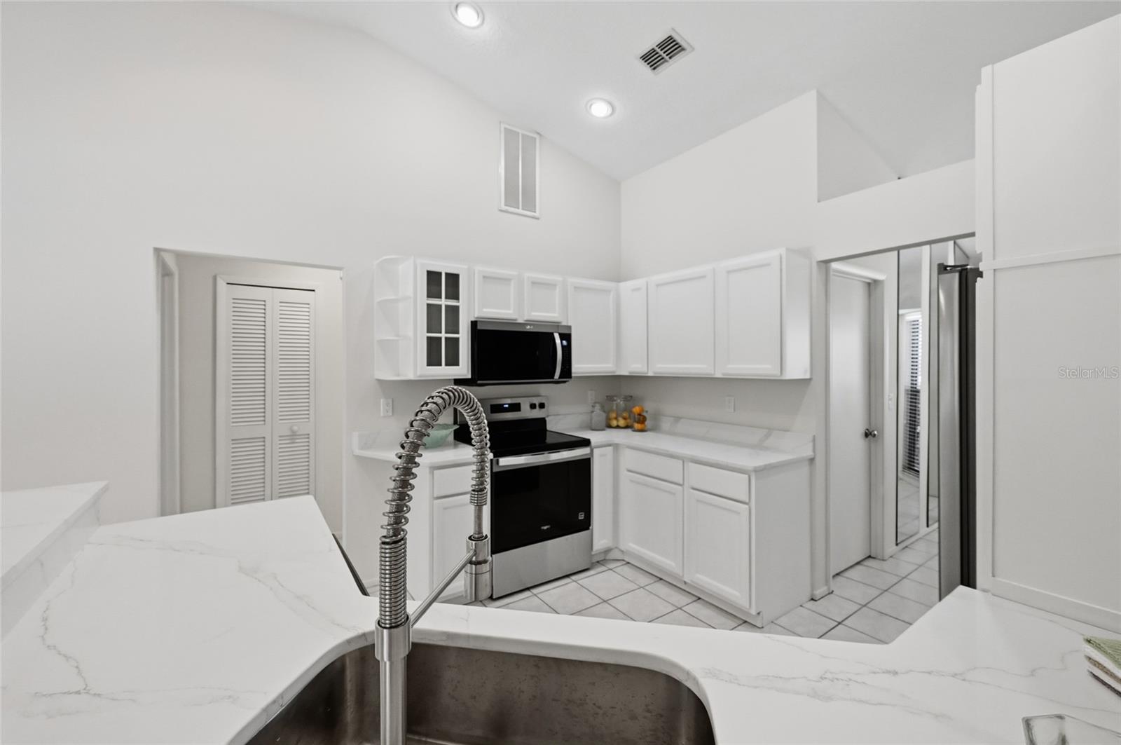 WOODLAWN LAKES FIRST ADD - Residential