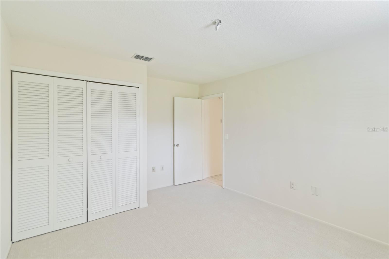 WOODLAWN LAKES FIRST ADD - Residential