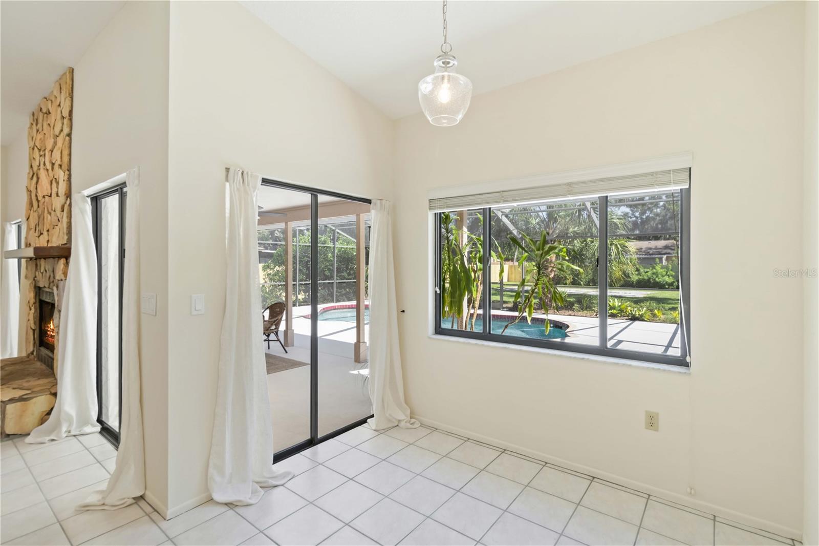 WOODLAWN LAKES FIRST ADD - Residential