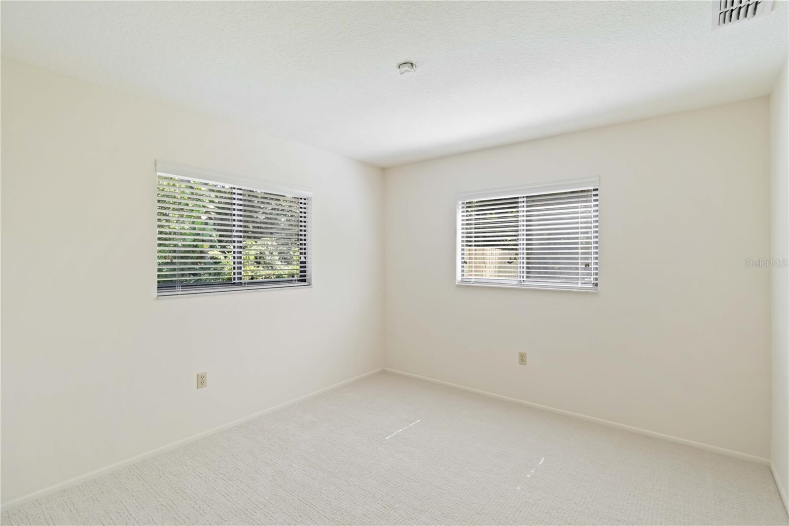 WOODLAWN LAKES FIRST ADD - Residential