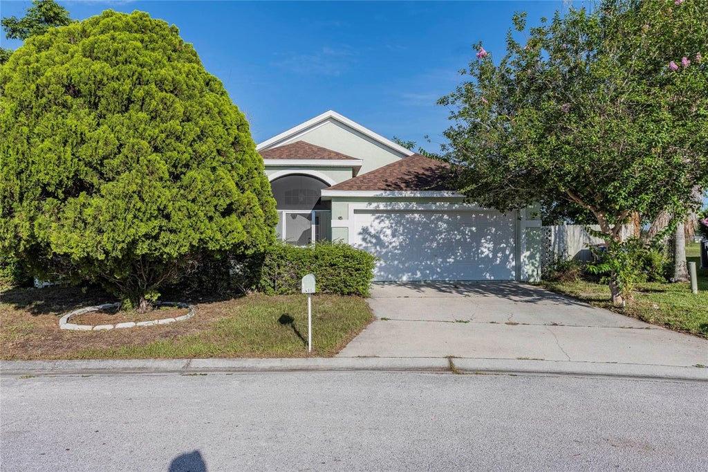 Photo of 611 China Berry Circle, Davenport, FL 33837 (MLS # TB8519632)