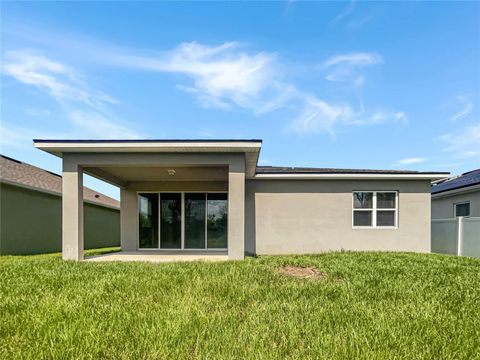 A home in AUBURNDALE