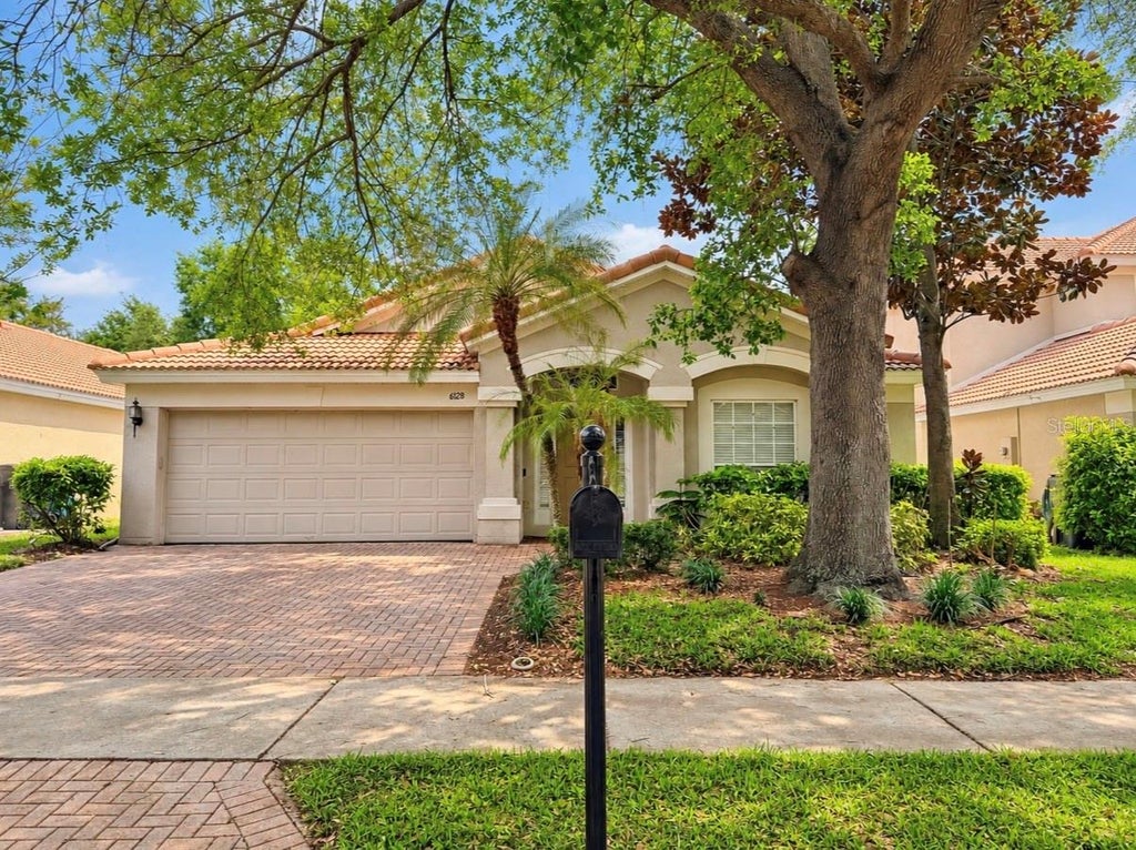 Photo of 6128 Froggatt Street, Orlando, FL 32835 (MLS # O6444744)