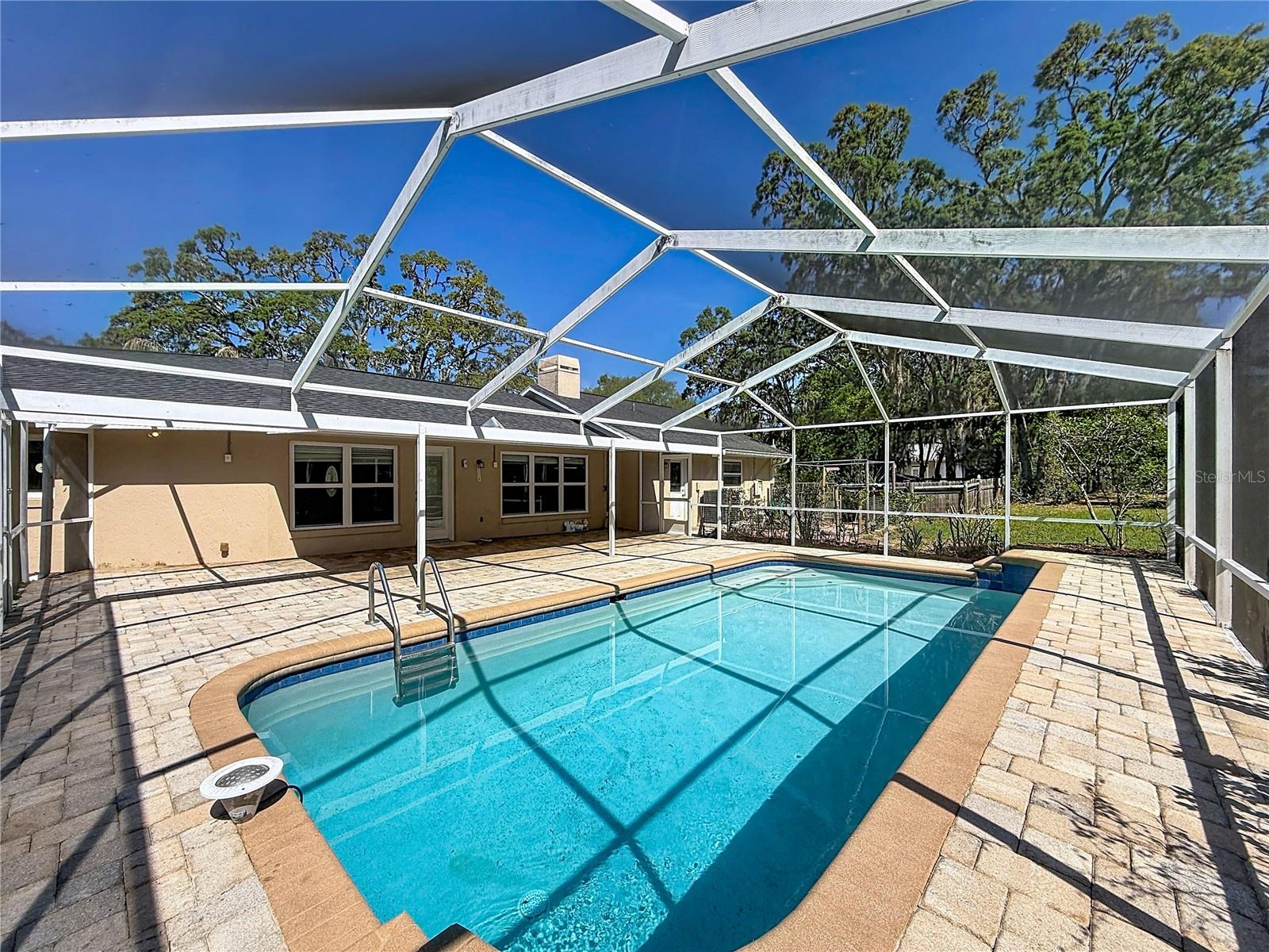 KENSINGTON ESTATES UNIT 01 - Residential