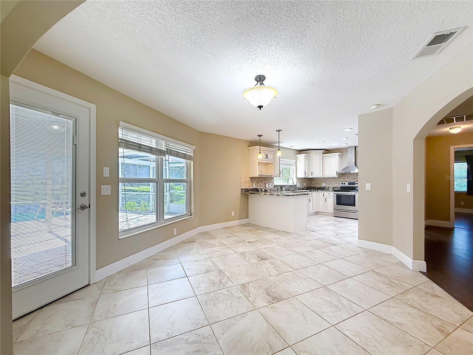 KENSINGTON ESTATES UNIT 01 - Residential