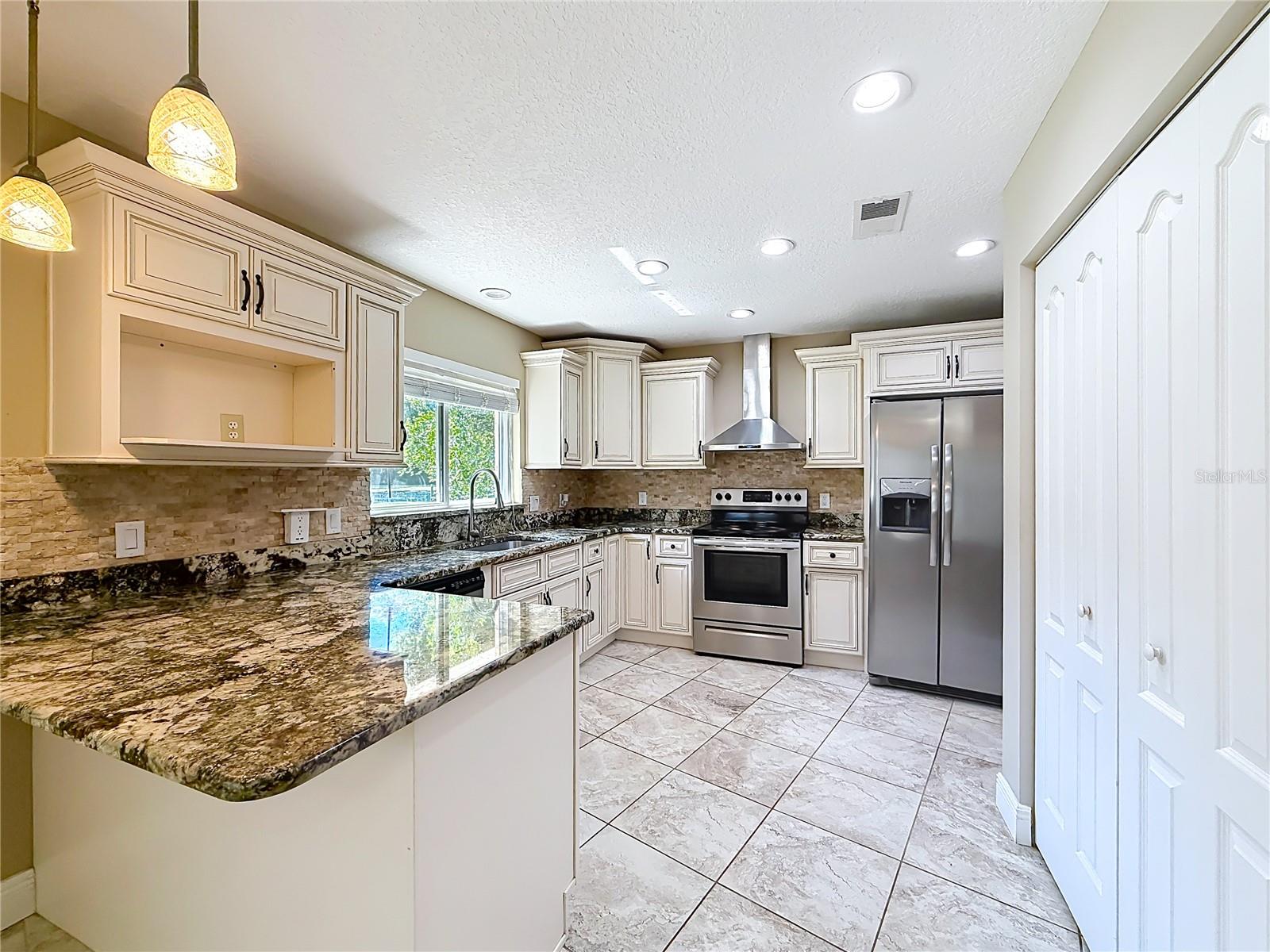 KENSINGTON ESTATES UNIT 01 - Residential