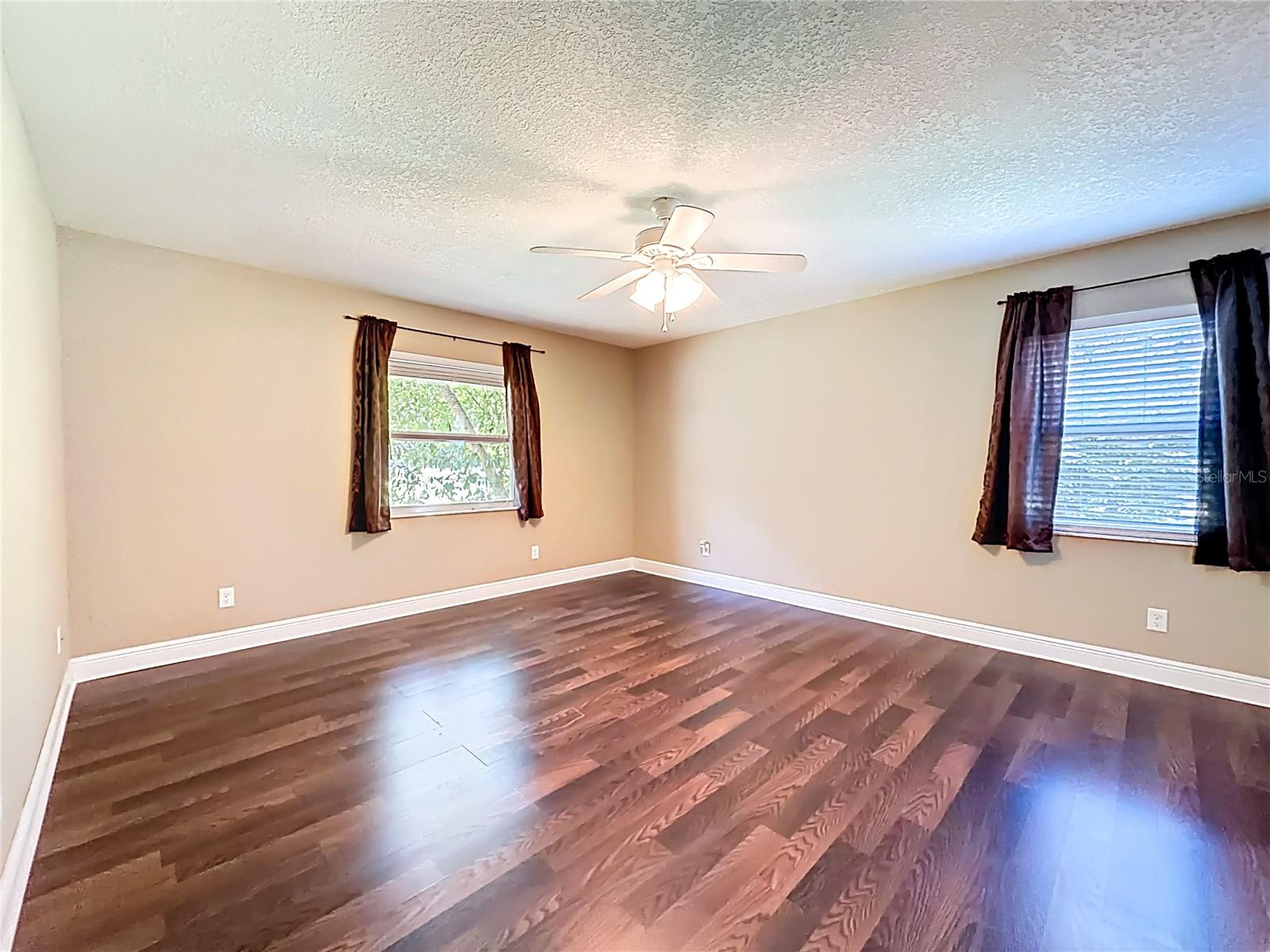 KENSINGTON ESTATES UNIT 01 - Residential