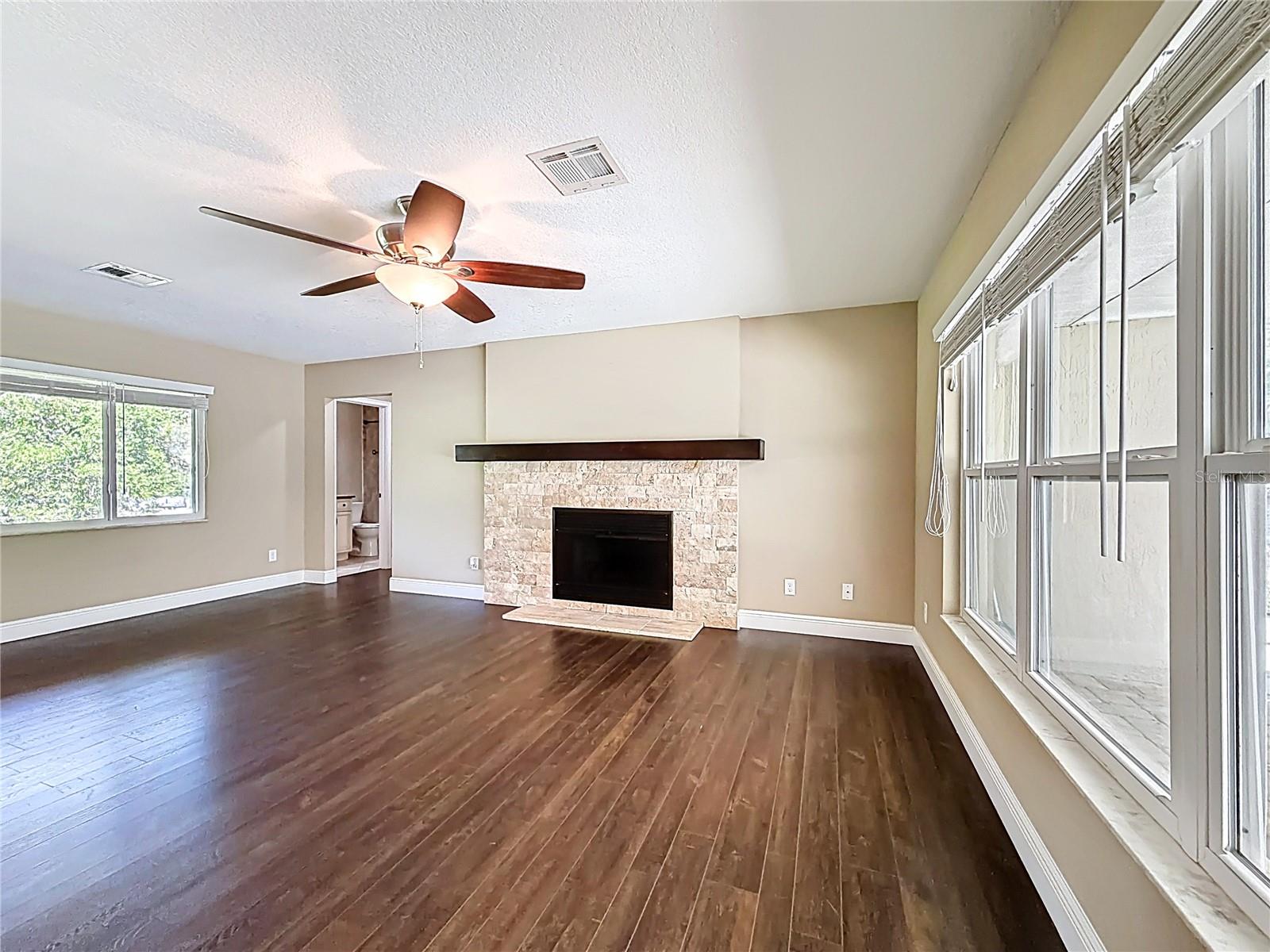 KENSINGTON ESTATES UNIT 01 - Residential